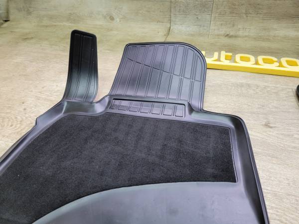 Коврики 3D LUX в салон Toyota Land Cruiser 200 (2012-2021) с бортиком